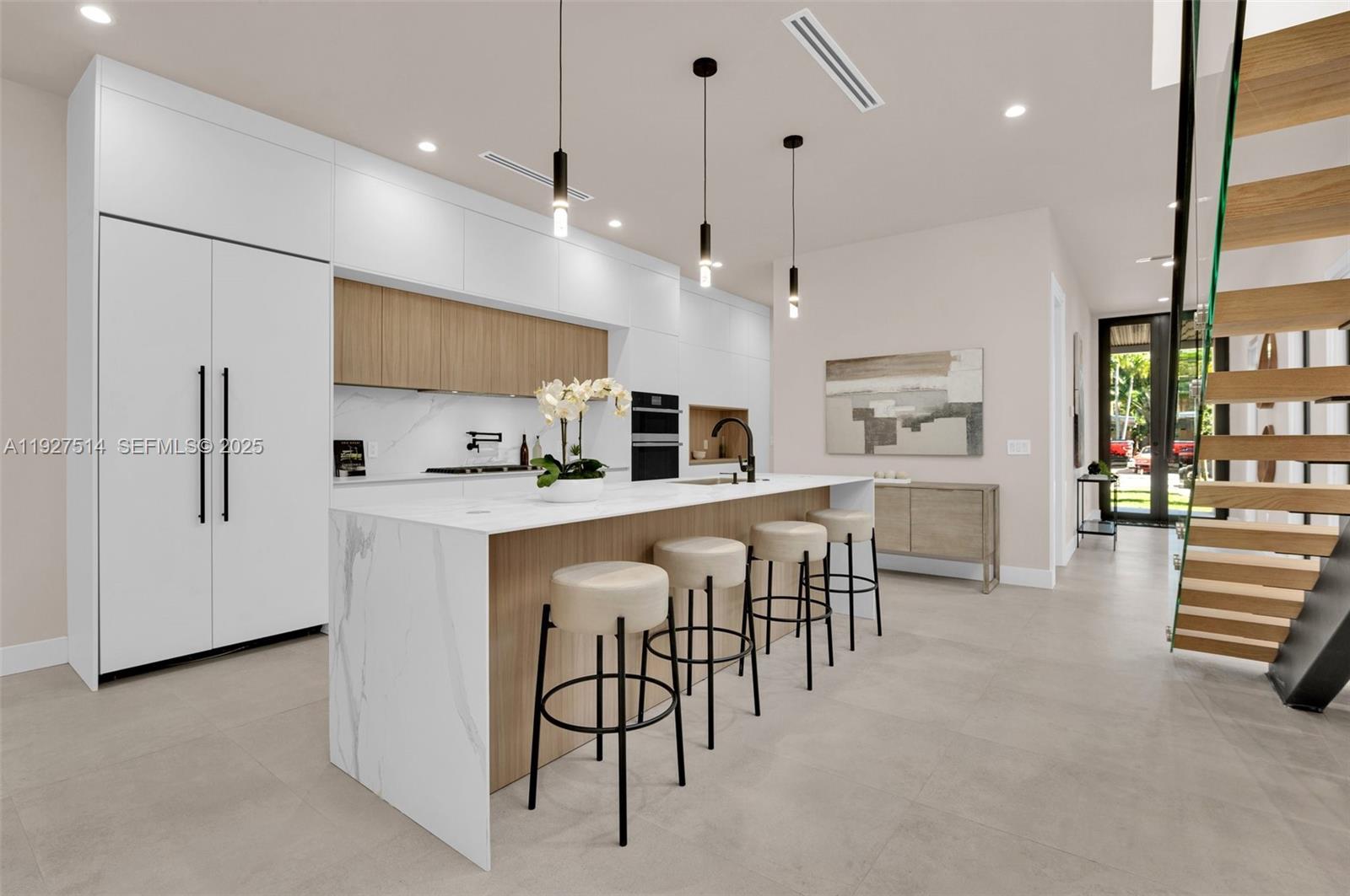 915 NE 17th Ter Fort Lauderdale, FL 33304