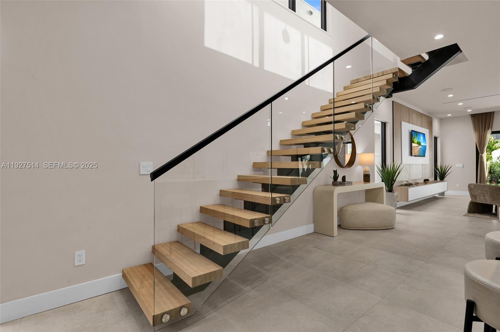 915 NE 17th Ter Fort Lauderdale, FL 33304