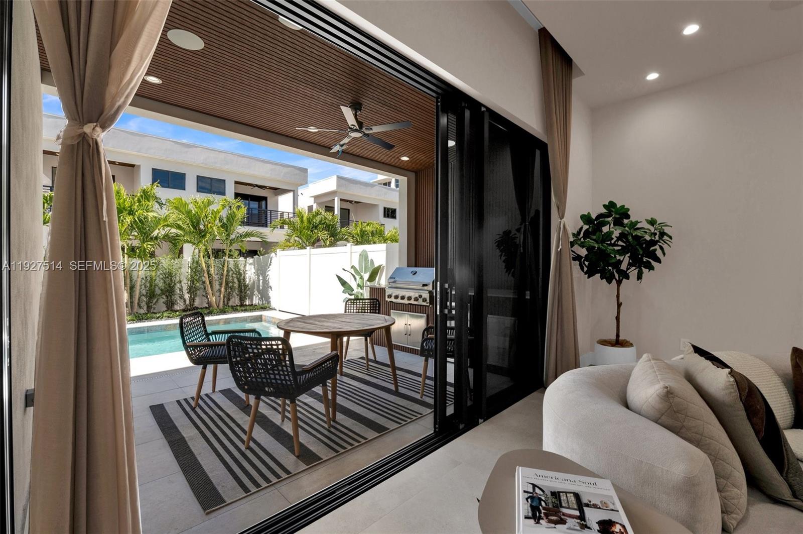 915 NE 17th Ter Fort Lauderdale, FL 33304