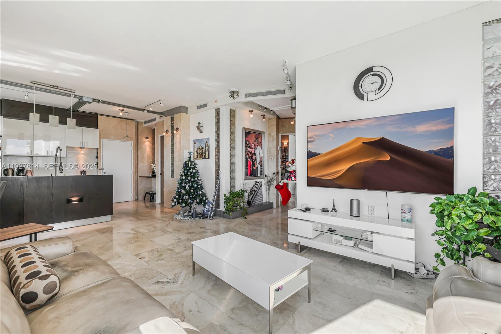 3180 SW 22nd Ter #PH201 Miami, FL 33145