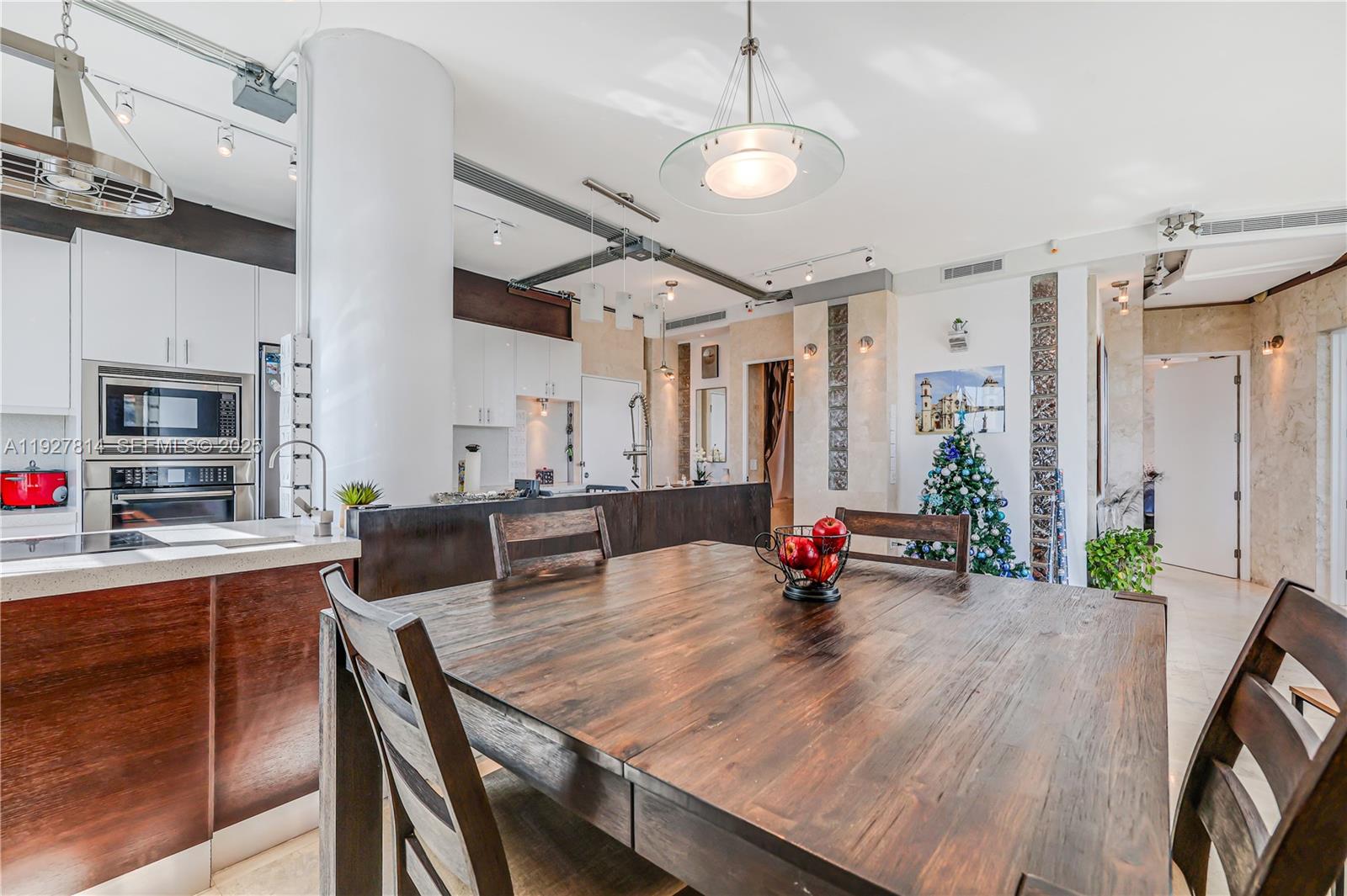 3180 SW 22nd Ter #PH201 Miami, FL 33145