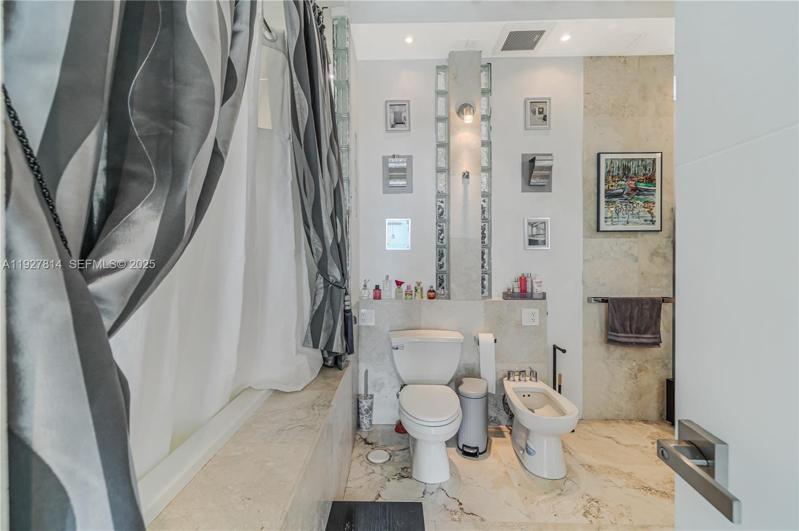 3180 SW 22nd Ter #PH201 Miami, FL 33145