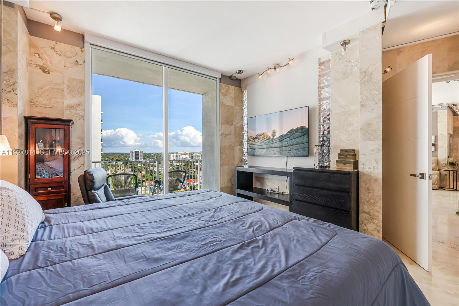 3180 SW 22nd Ter #PH201 Miami, FL 33145