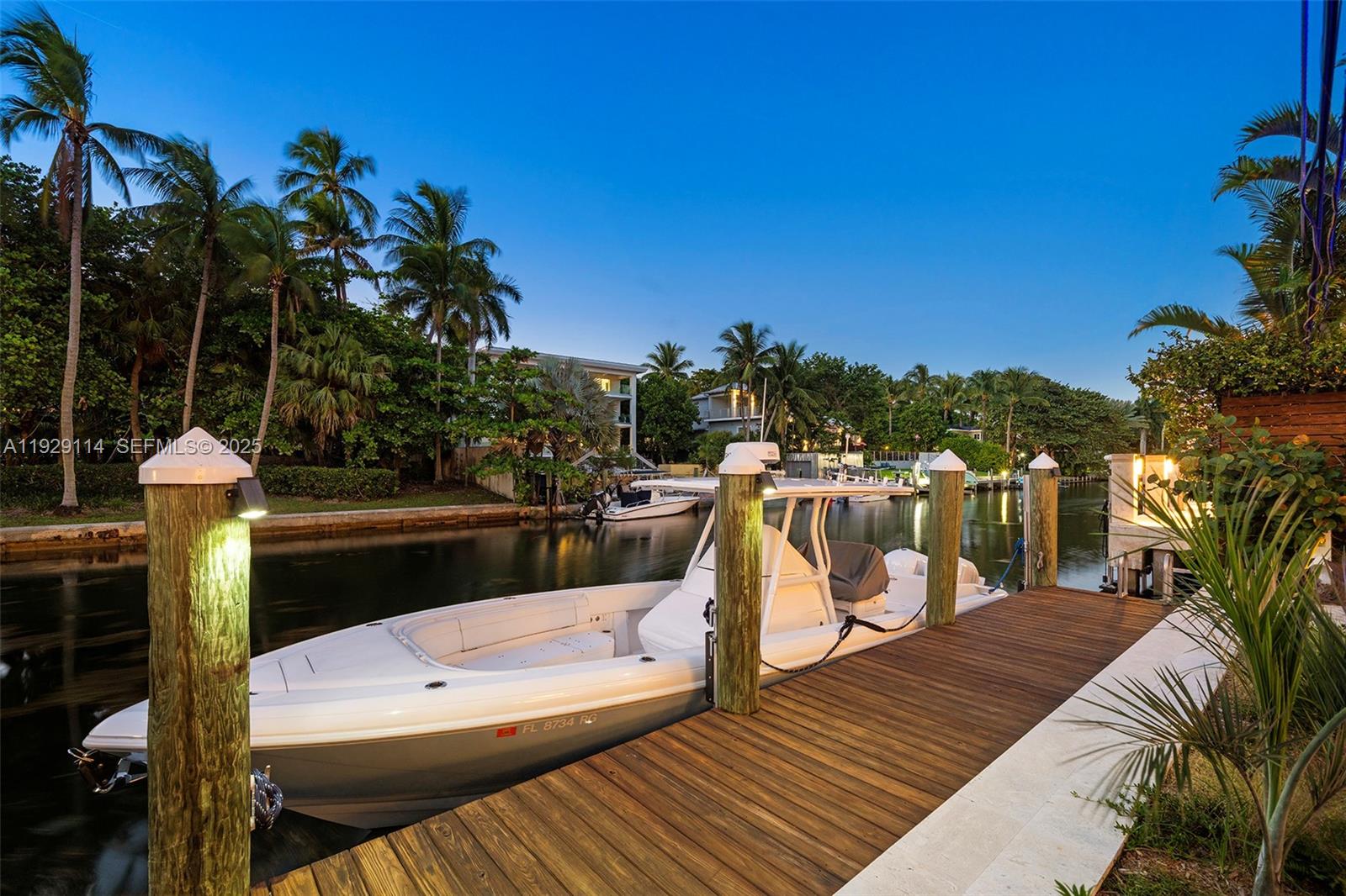 1815 Fairhaven Pl Miami, FL 33133