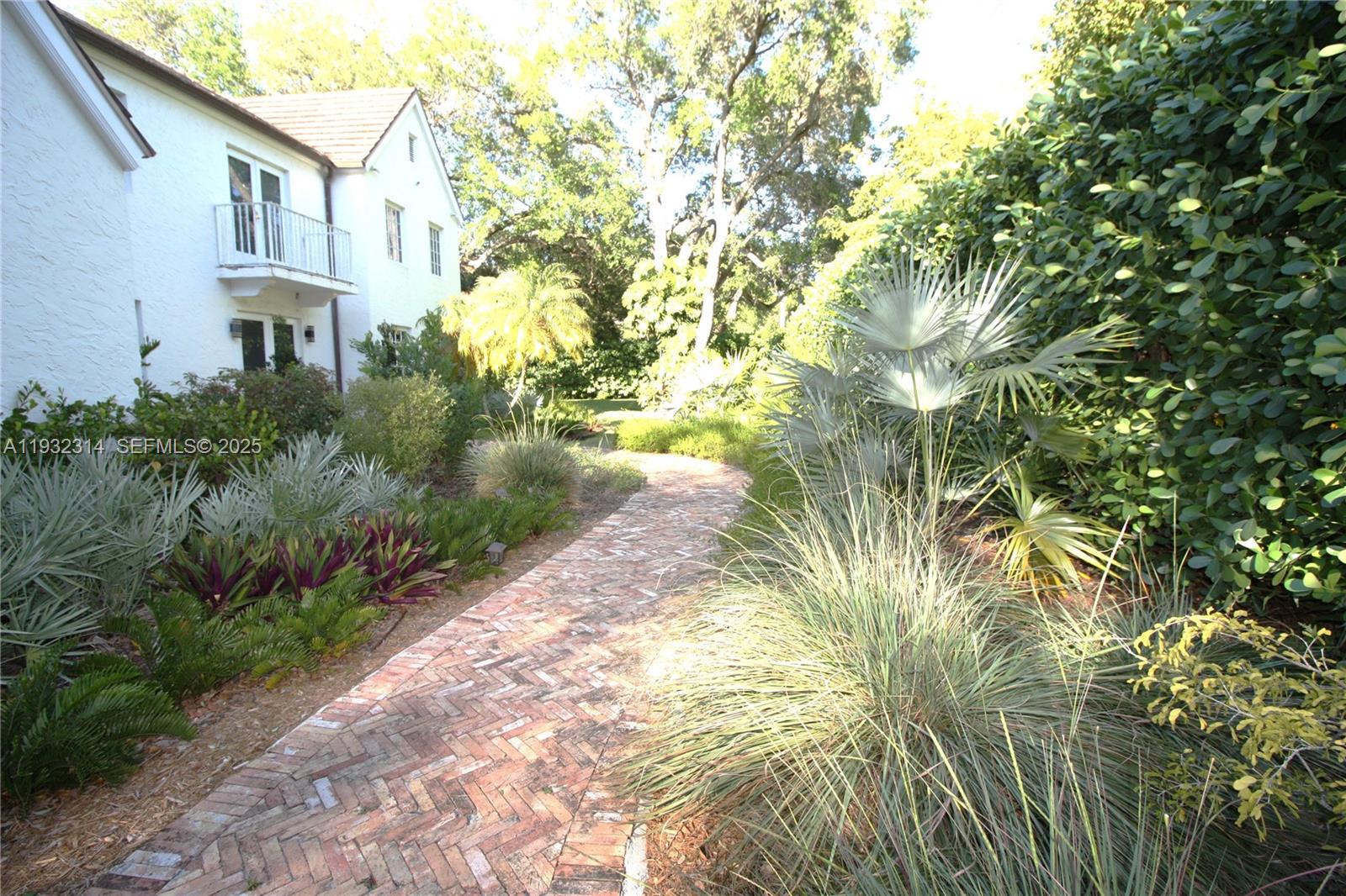 6750 Granada Blvd Coral Gables, FL 33146