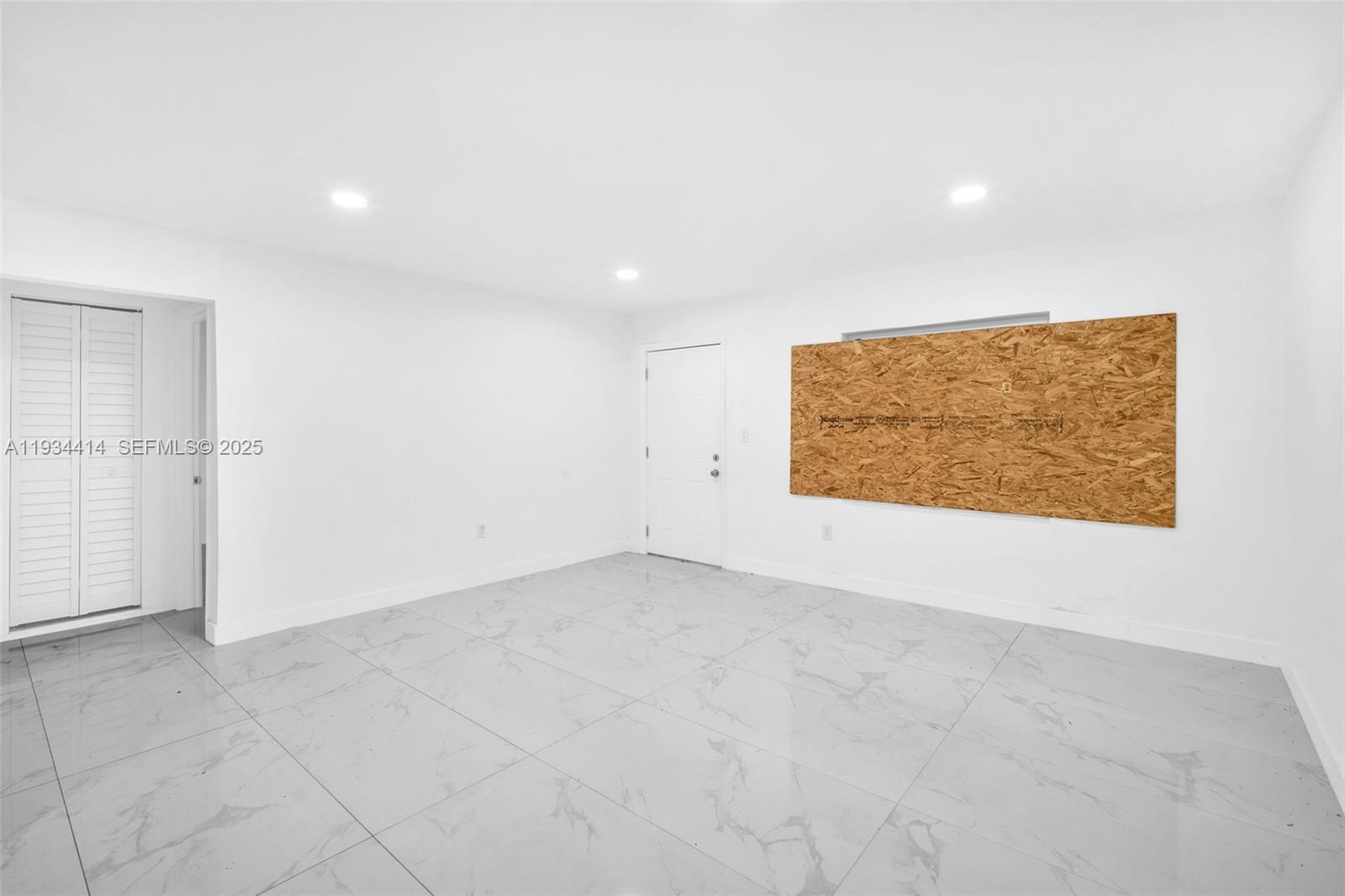 265 NW 135th North Miami, FL 33168