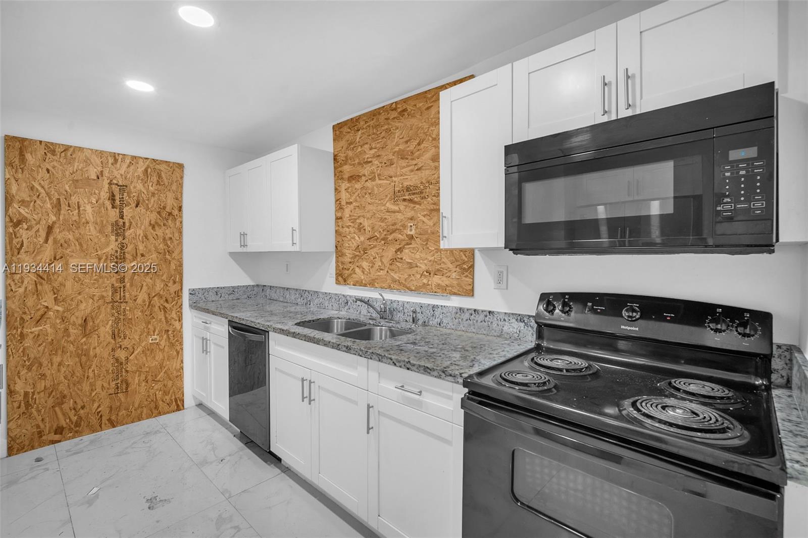 265 NW 135th North Miami, FL 33168