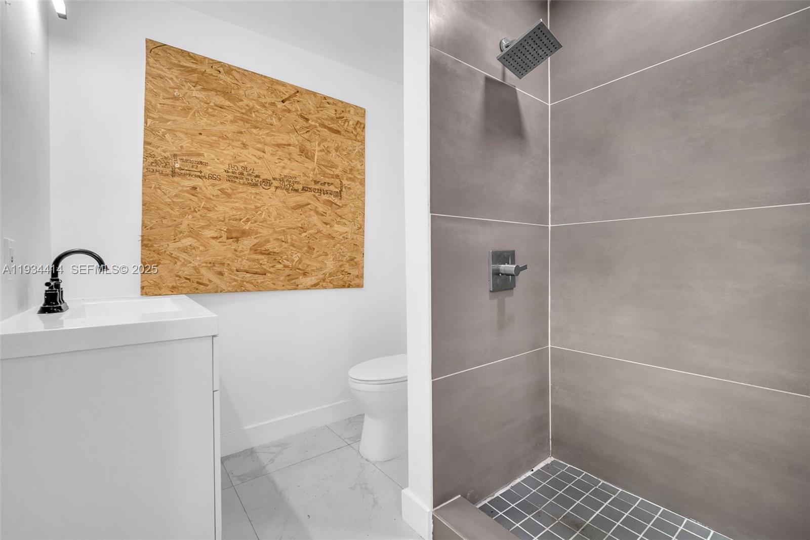 265 NW 135th North Miami, FL 33168