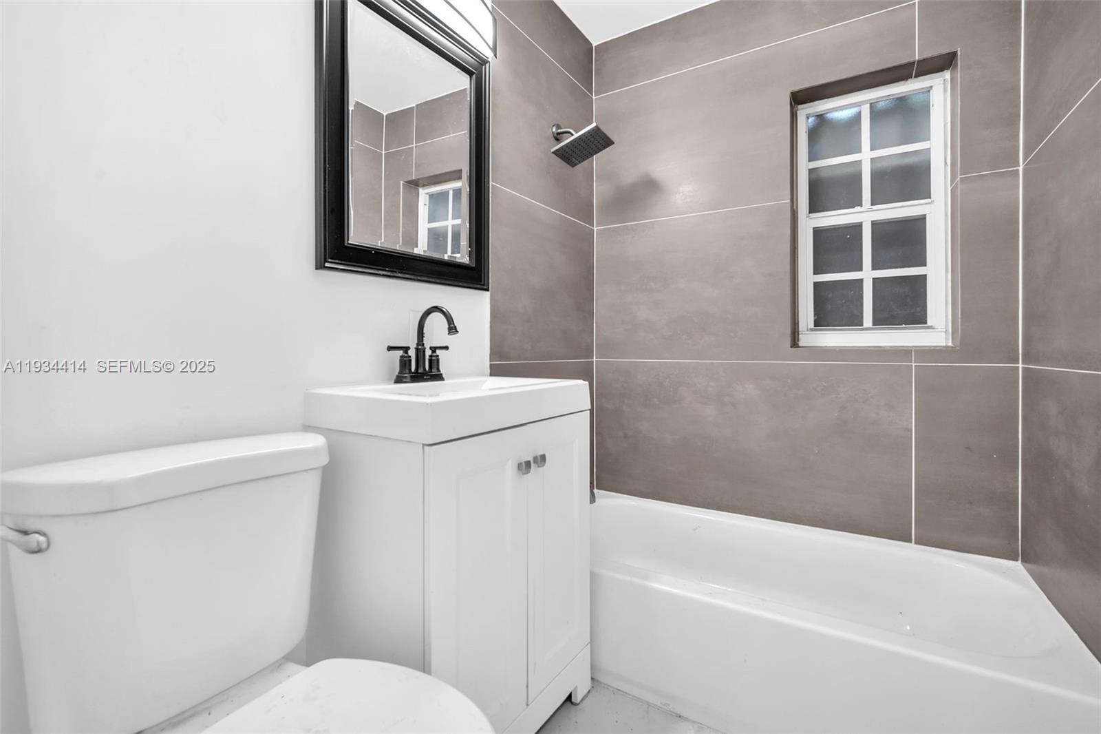 265 NW 135th North Miami, FL 33168