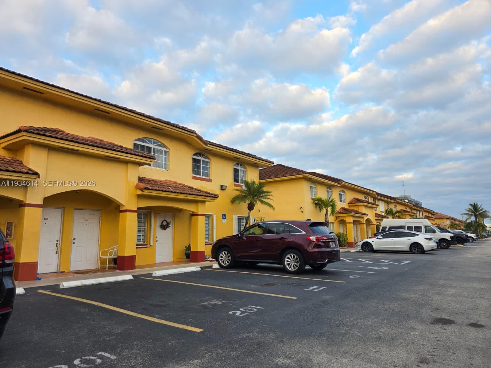 7520 W 20th Ave #202 Hialeah, FL 33016