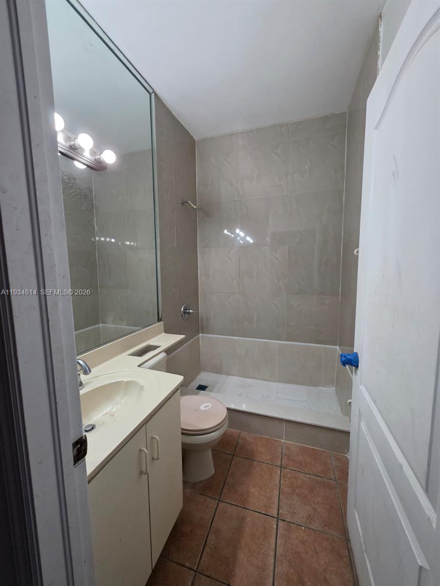 7520 W 20th Ave #202 Hialeah, FL 33016