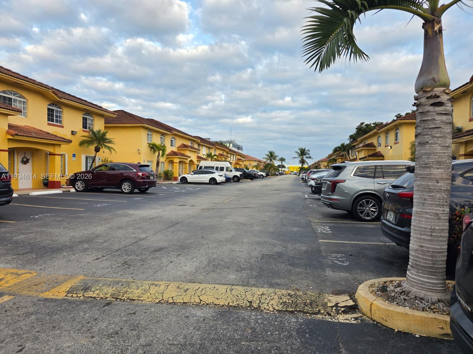 7520 W 20th Ave #202 Hialeah, FL 33016