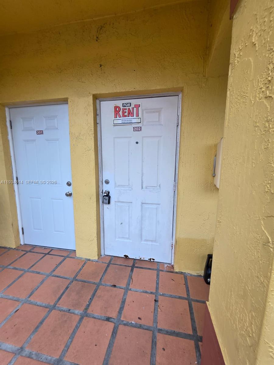 7520 W 20th Ave #202 Hialeah, FL 33016