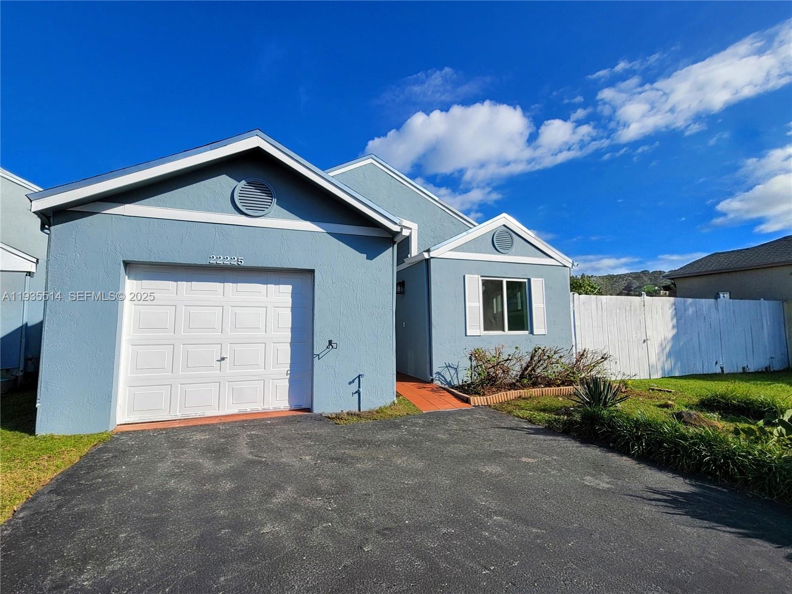 22225 SW 100th Ave Cutler Bay, FL 33190