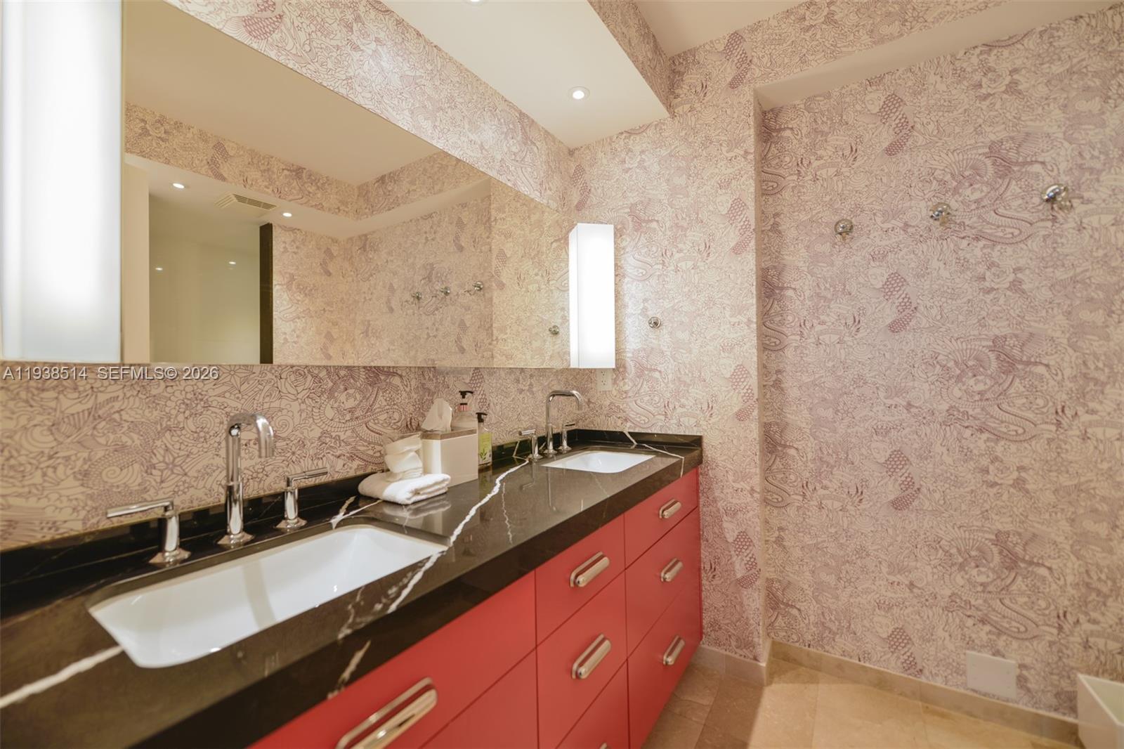 10275 Collins Ave #1110 Bal Harbour, FL 33154