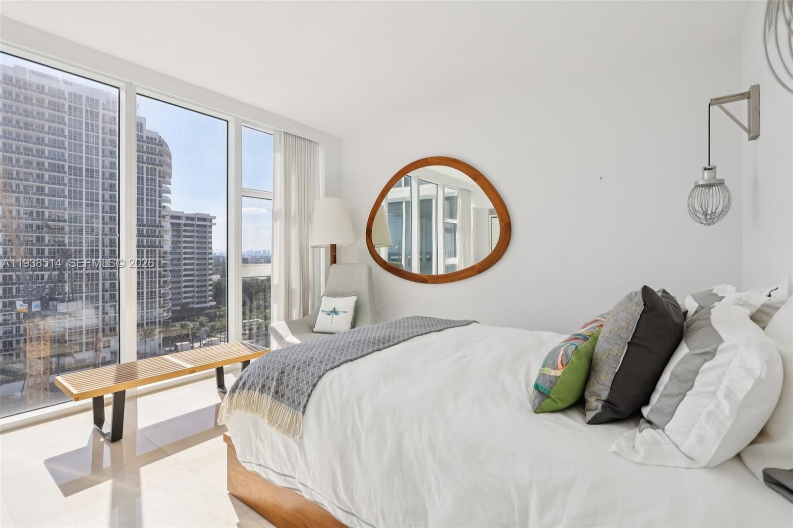 10275 Collins Ave #1110 Bal Harbour, FL 33154