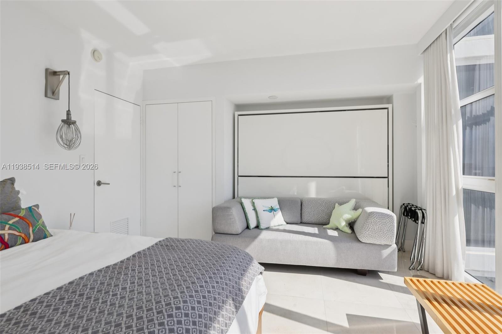 10275 Collins Ave #1110 Bal Harbour, FL 33154