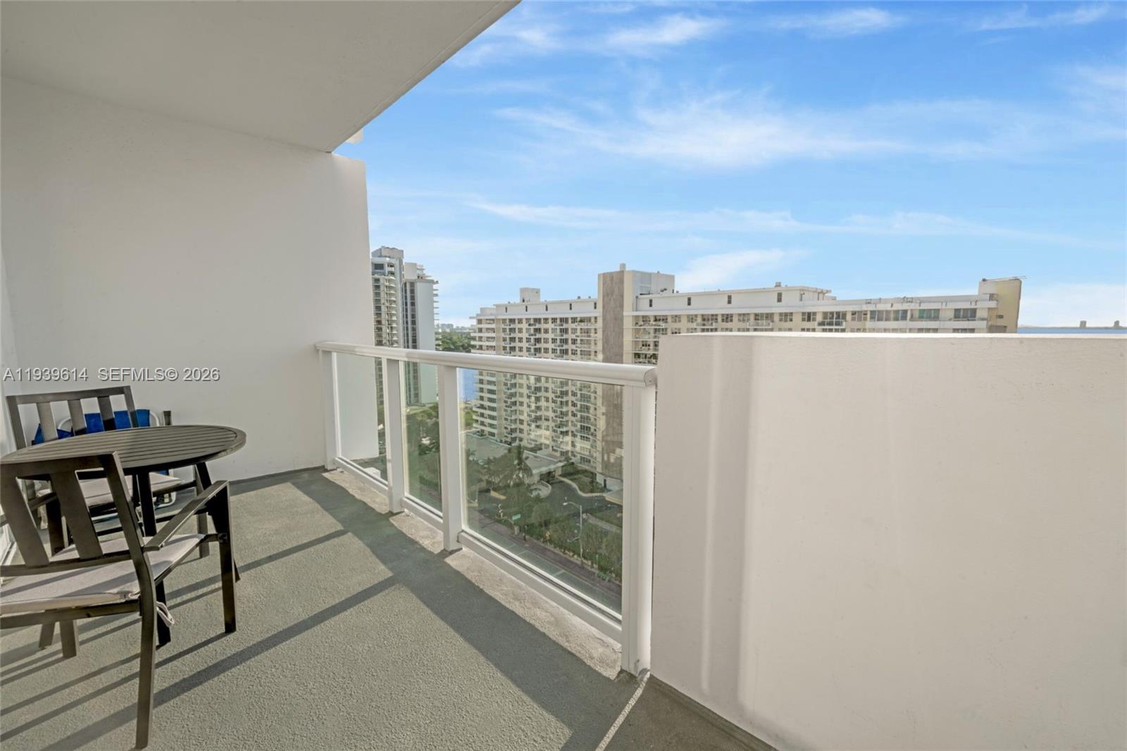 5601 Collins Ave #1618 Miami Beach, FL 33140