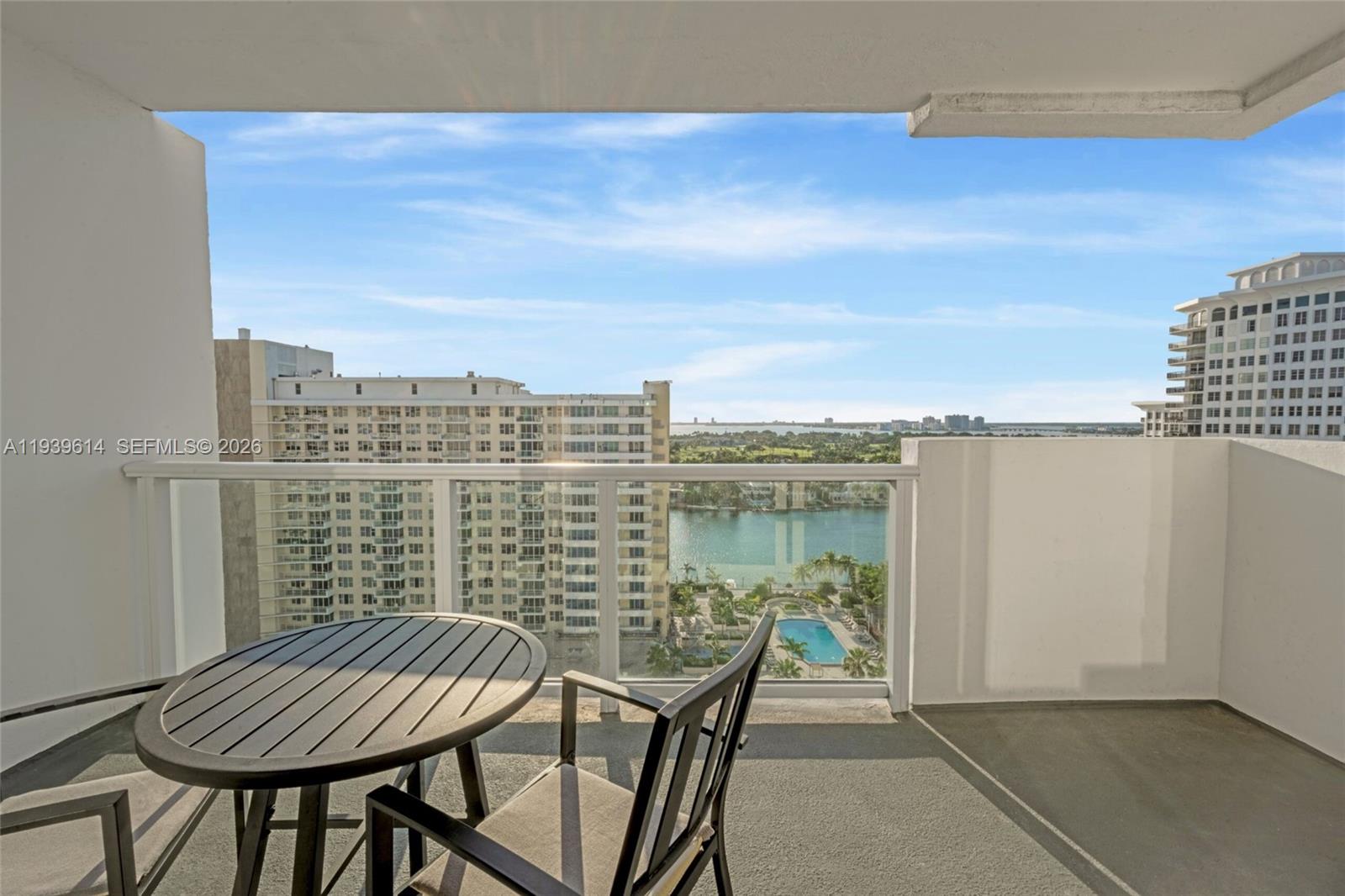 5601 Collins Ave #1618 Miami Beach, FL 33140