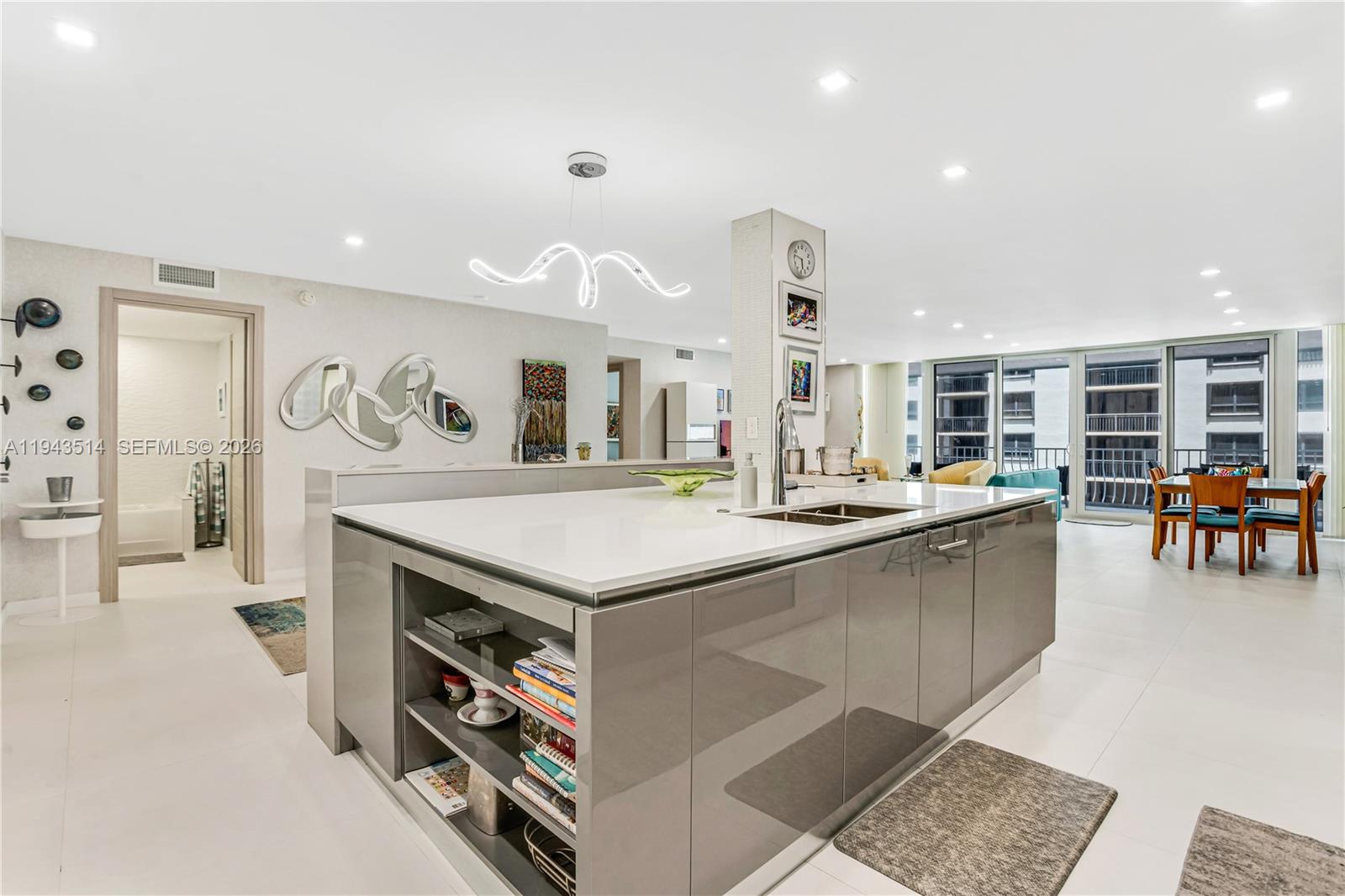 10155 Collins Ave #606 Bal Harbour, FL 33154