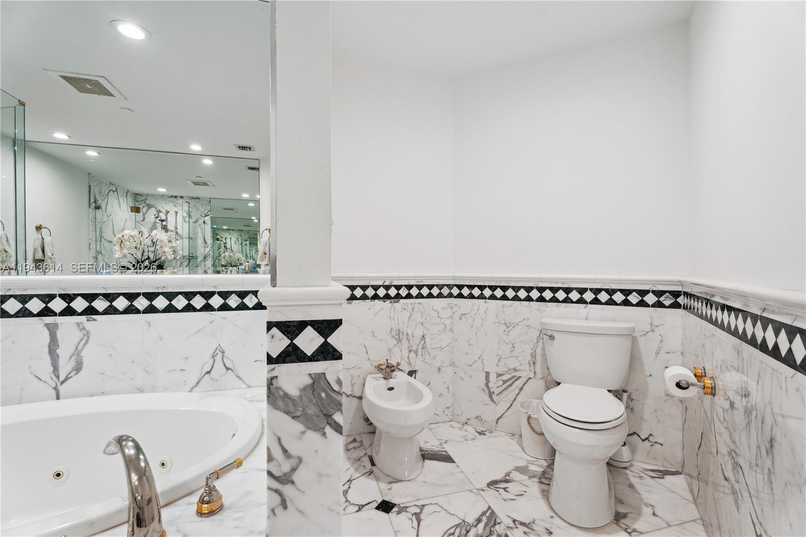 10225 Collins Ave #904 Bal Harbour, FL 33154