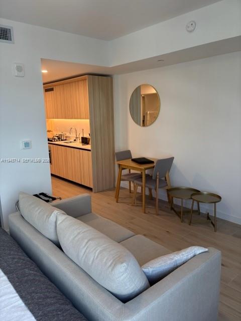 225 N Miami Ave #3308 Miami, FL 33128