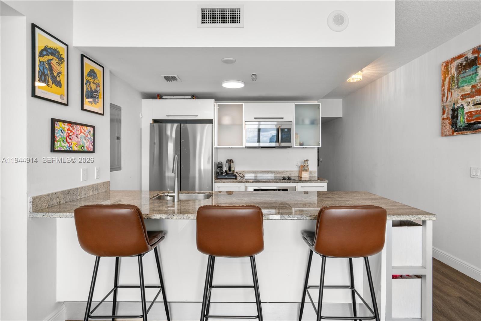 185 SW 7th St #2702 Miami, FL 33130