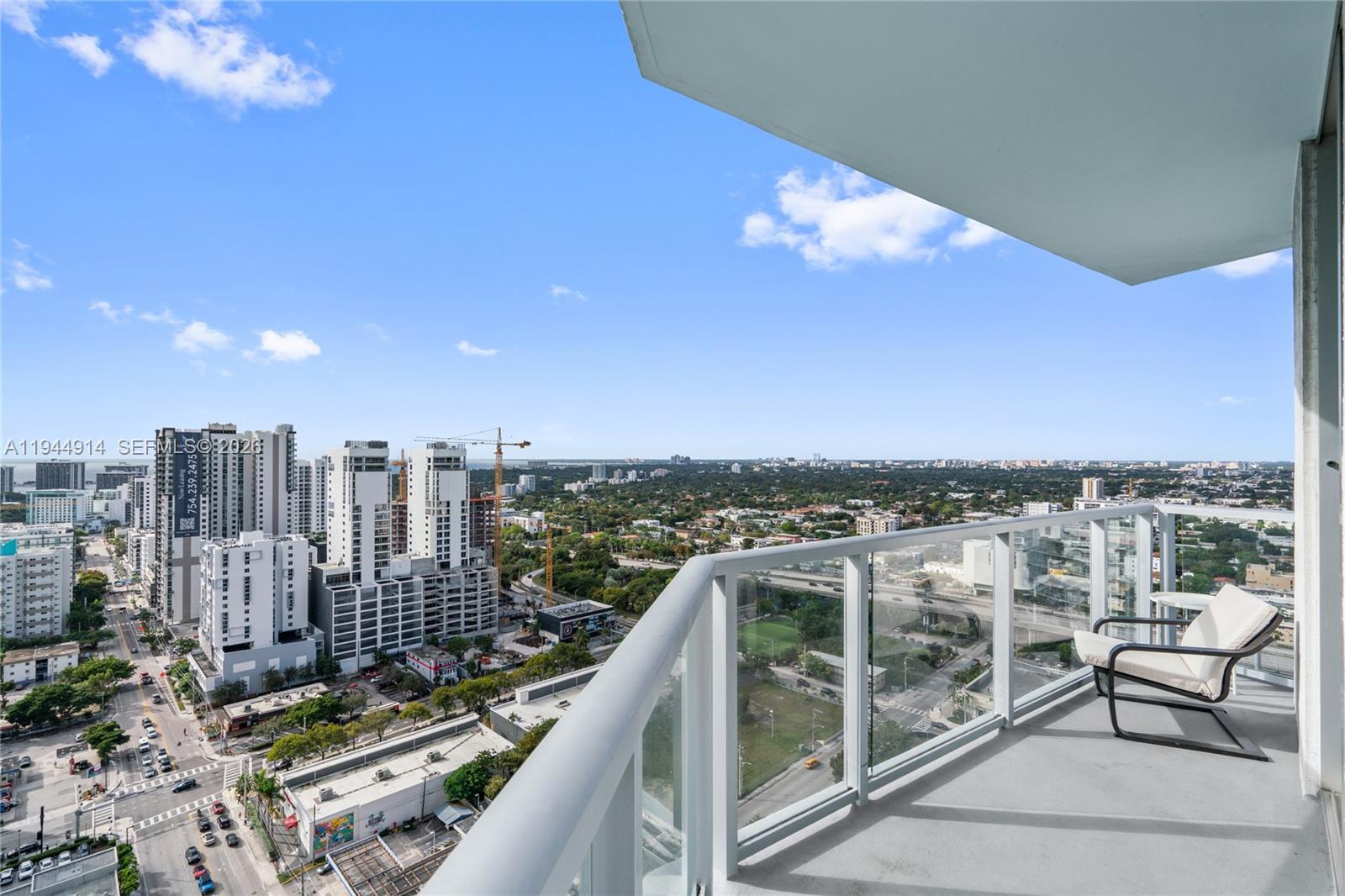 185 SW 7th St #2702 Miami, FL 33130