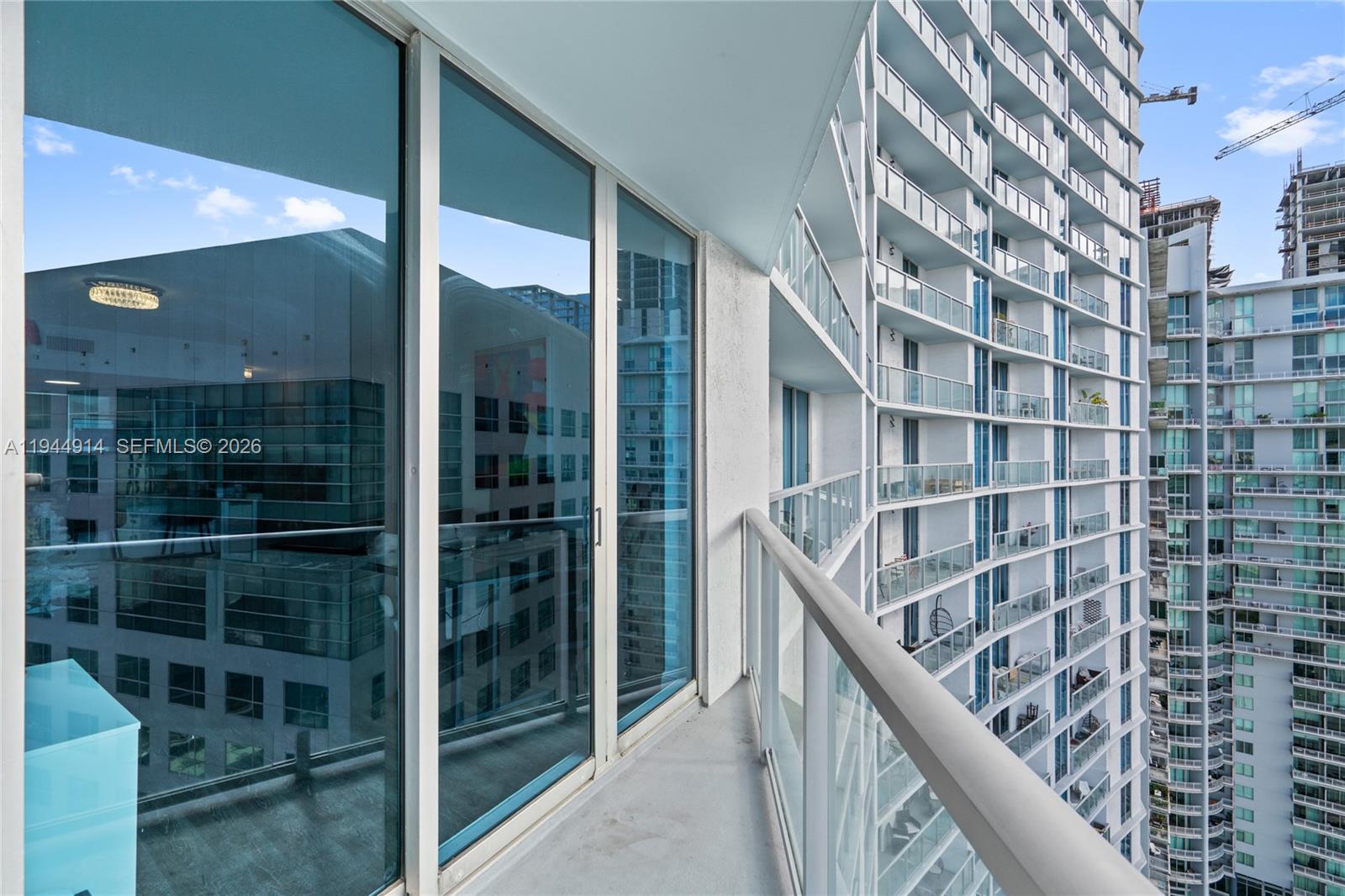 185 SW 7th St #2702 Miami, FL 33130