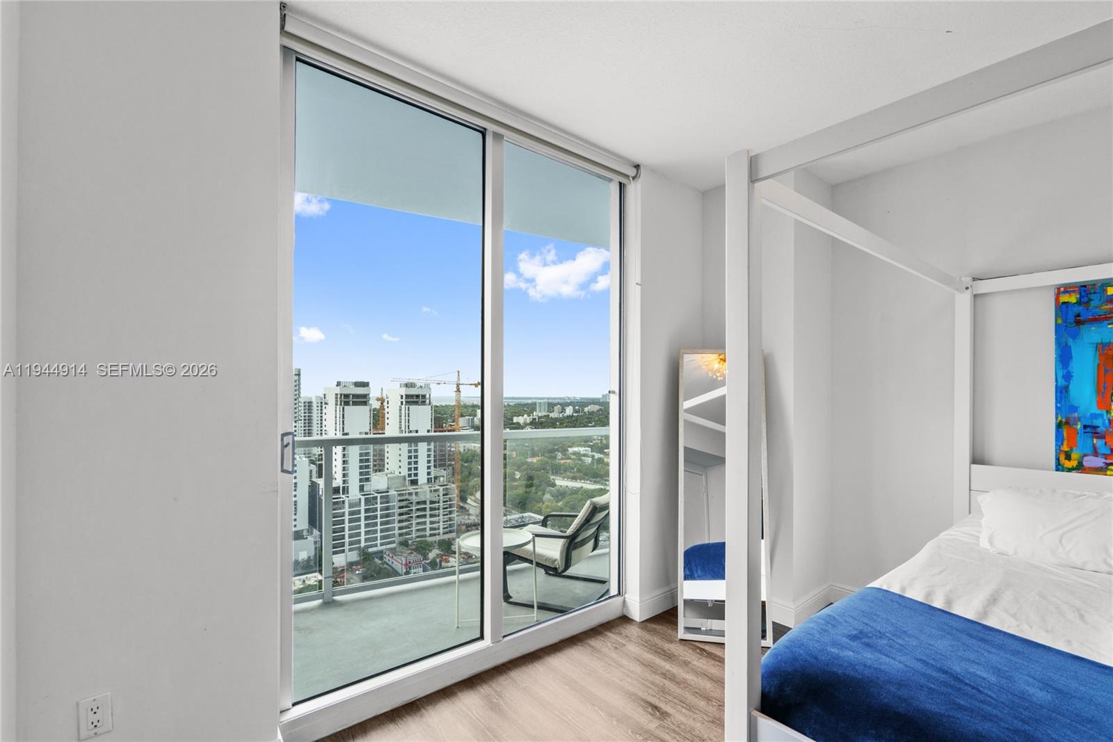 185 SW 7th St #2702 Miami, FL 33130