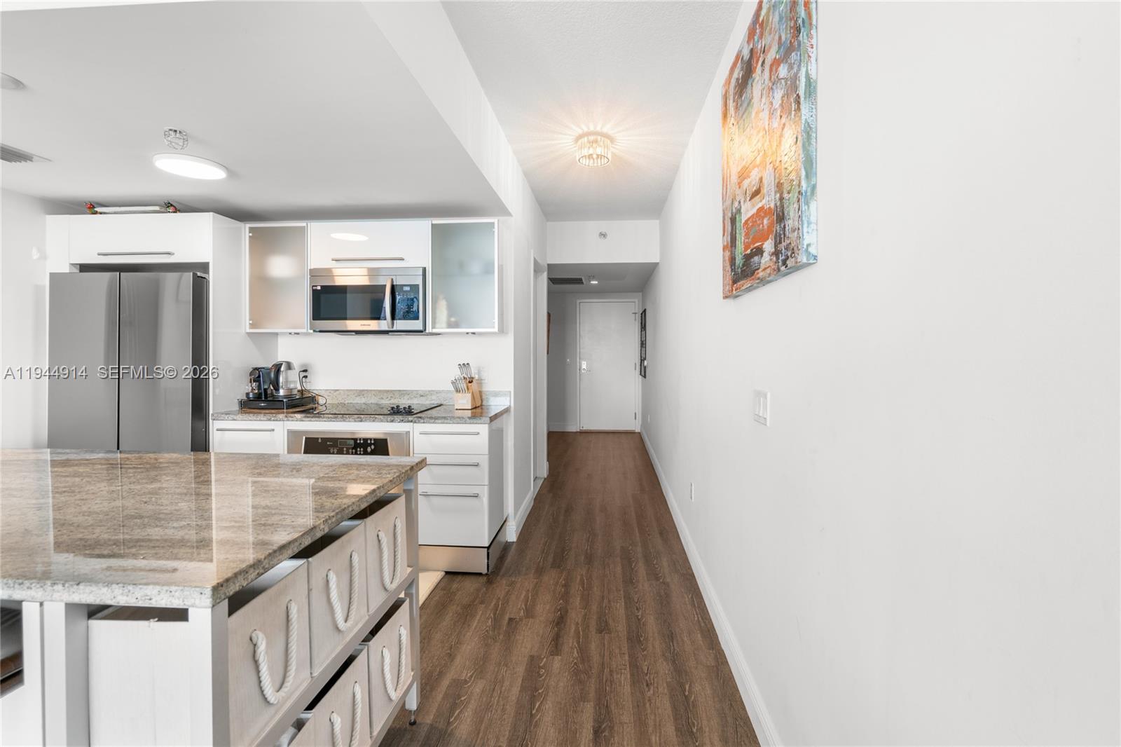 185 SW 7th St #2702 Miami, FL 33130