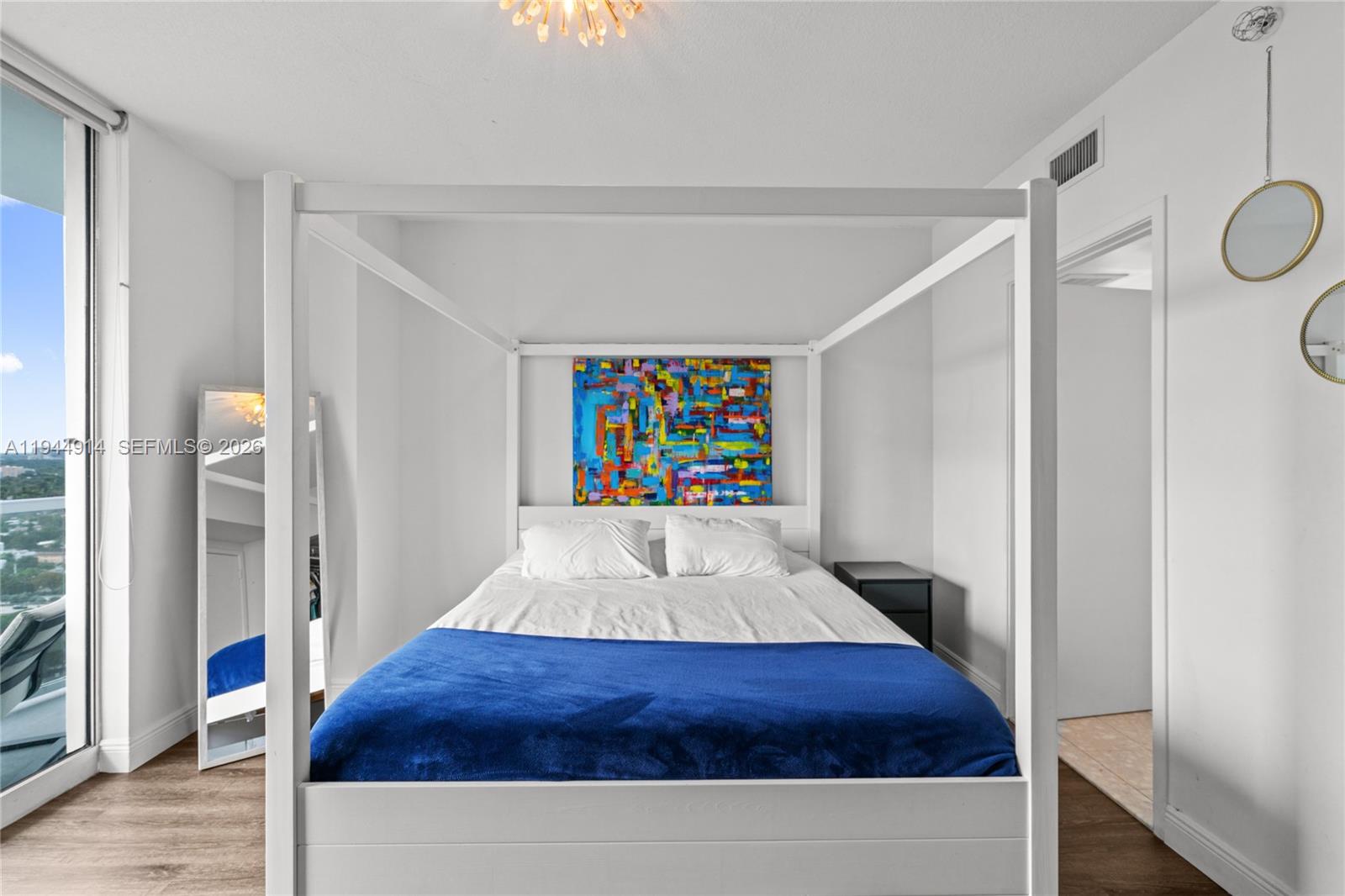 185 SW 7th St #2702 Miami, FL 33130