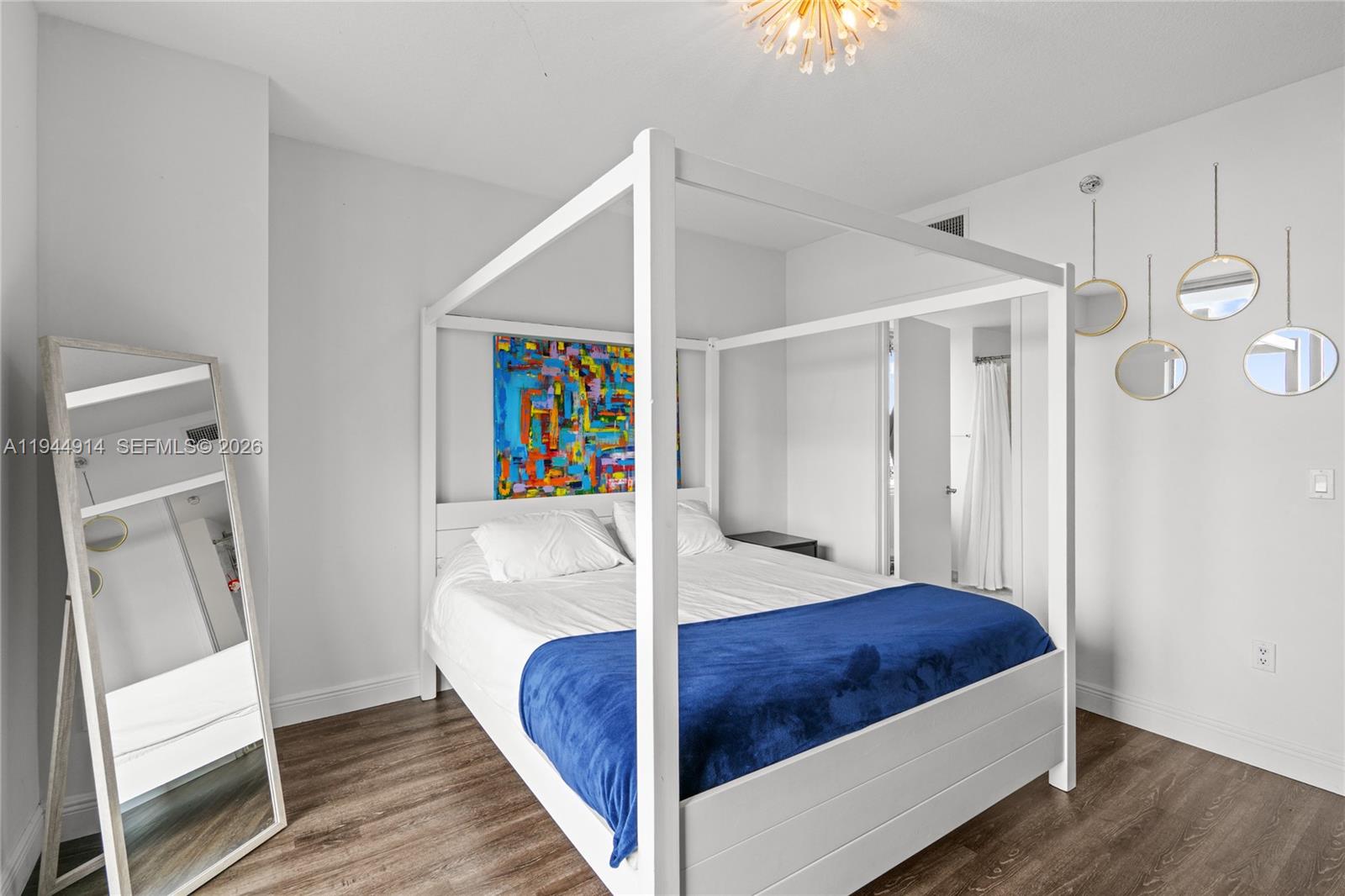 185 SW 7th St #2702 Miami, FL 33130