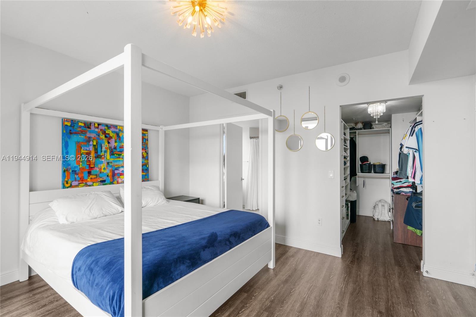 185 SW 7th St #2702 Miami, FL 33130