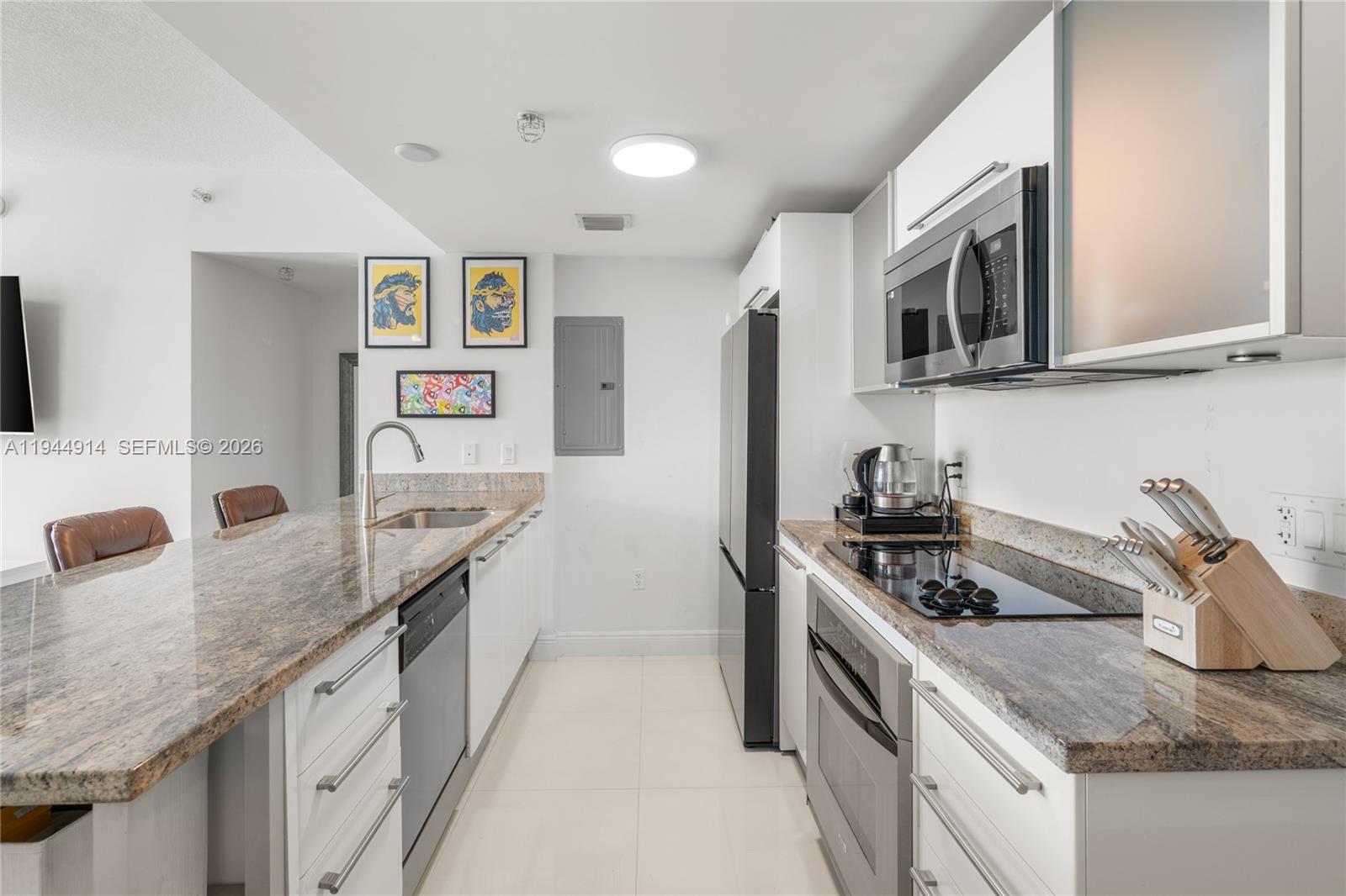 185 SW 7th St #2702 Miami, FL 33130