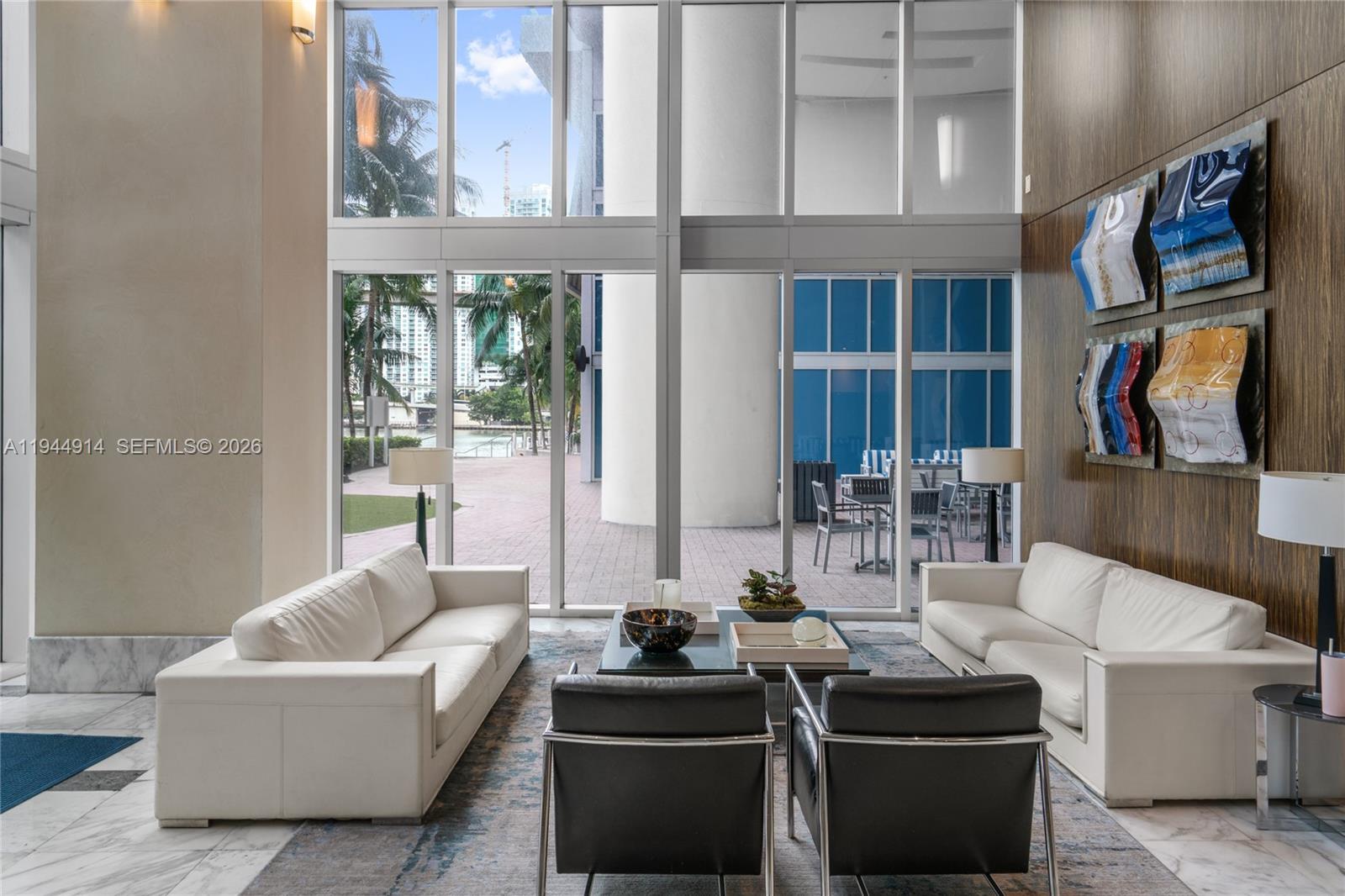 185 SW 7th St #2702 Miami, FL 33130