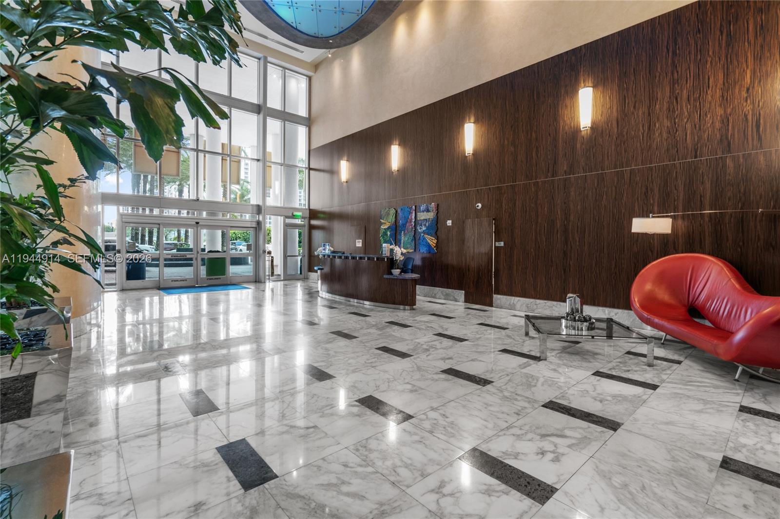 185 SW 7th St #2702 Miami, FL 33130