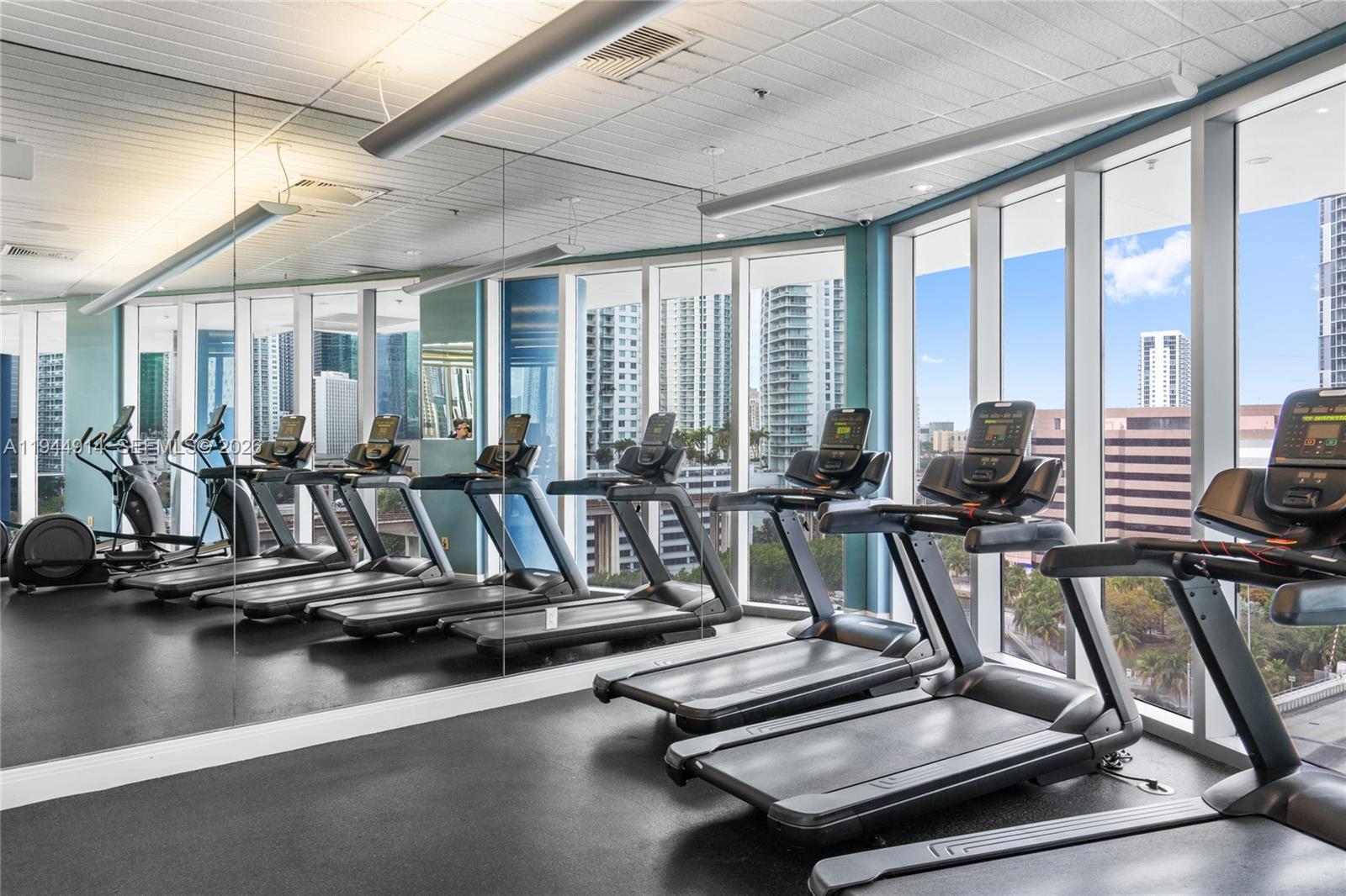 185 SW 7th St #2702 Miami, FL 33130