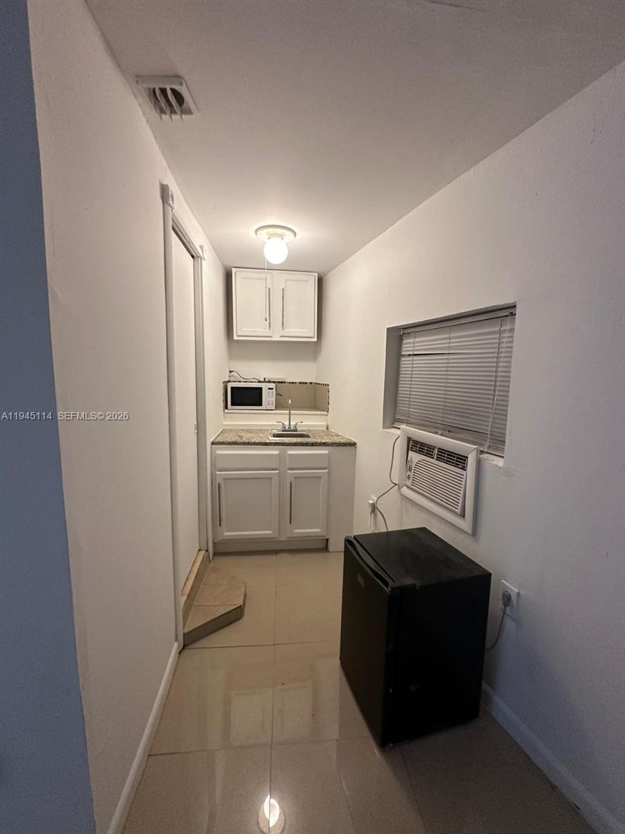 Undisclosed Address Miami, FL 33161