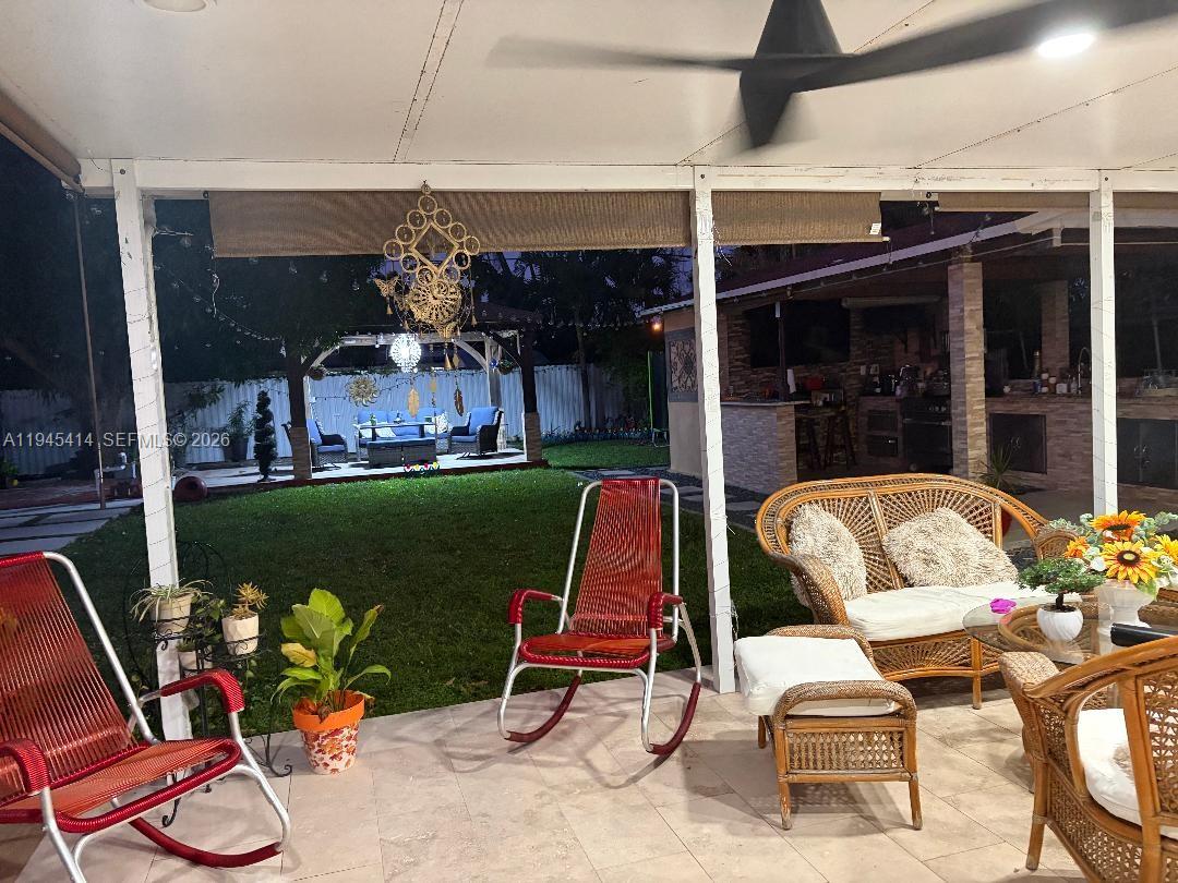 815 E 32nd St Hialeah, FL 33013