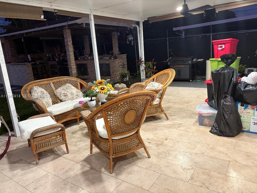 815 E 32nd St Hialeah, FL 33013