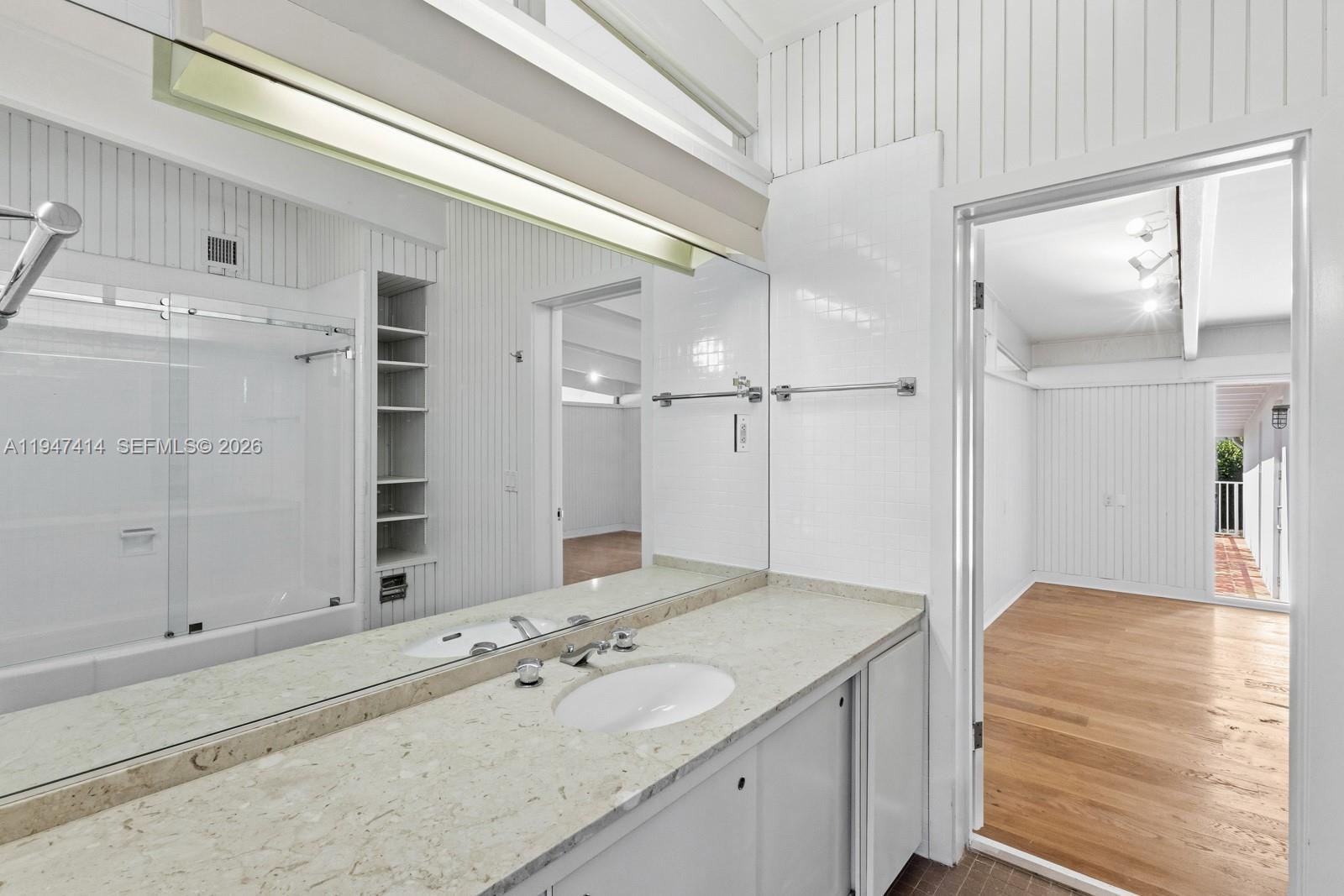 4 Harbor Pt Key Biscayne, FL 33149