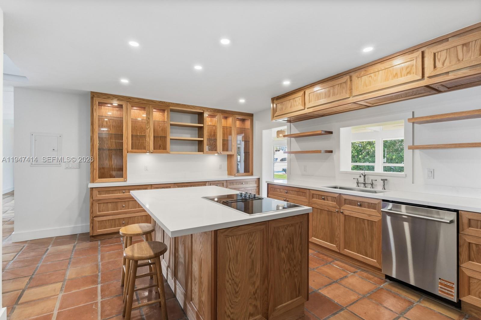 4 Harbor Pt Key Biscayne, FL 33149