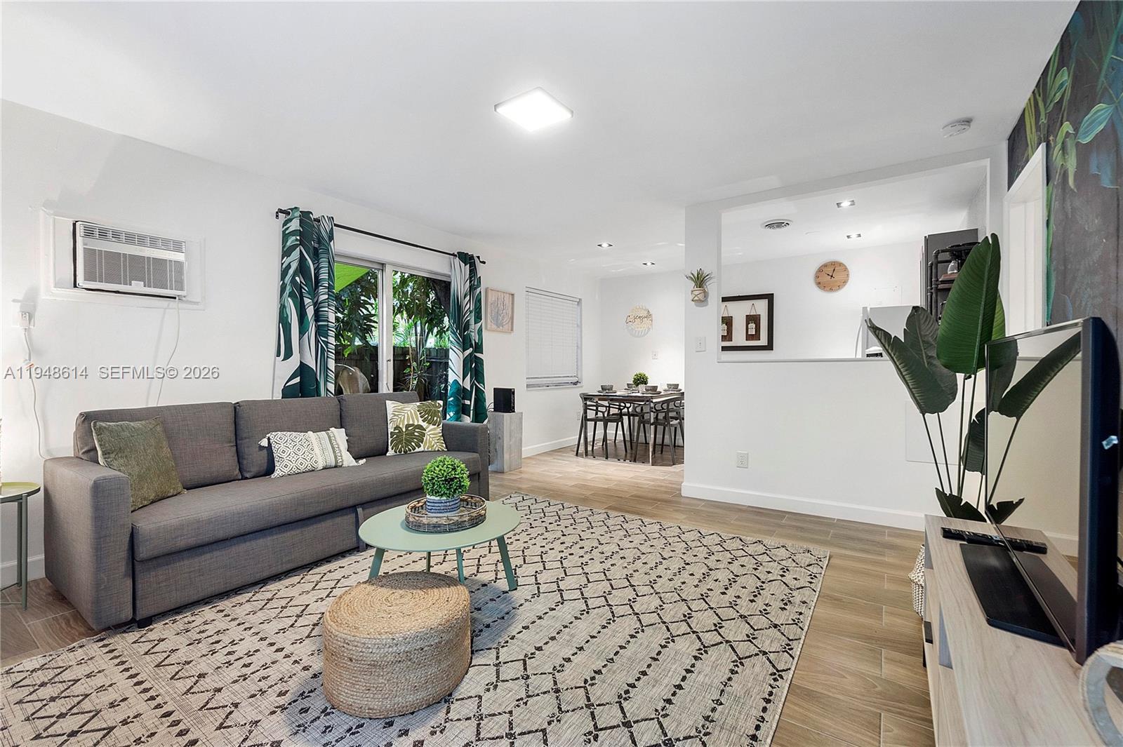 1730 NE 7th St #1-5 Fort Lauderdale, FL 33304