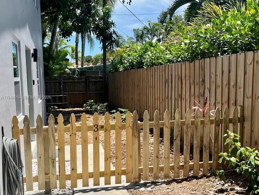 1730 NE 7th St #1-5 Fort Lauderdale, FL 33304