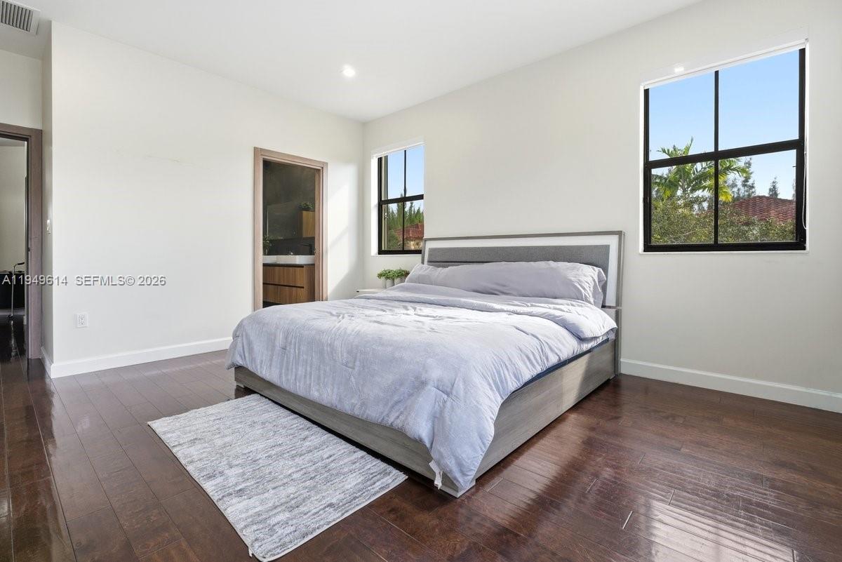 7026 NW 103rd Pl Doral, FL 33178