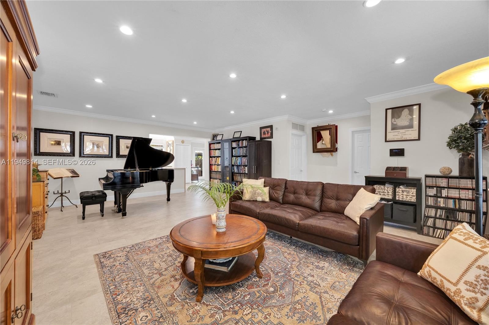 6220 SW 61st St South Miami, FL 33143