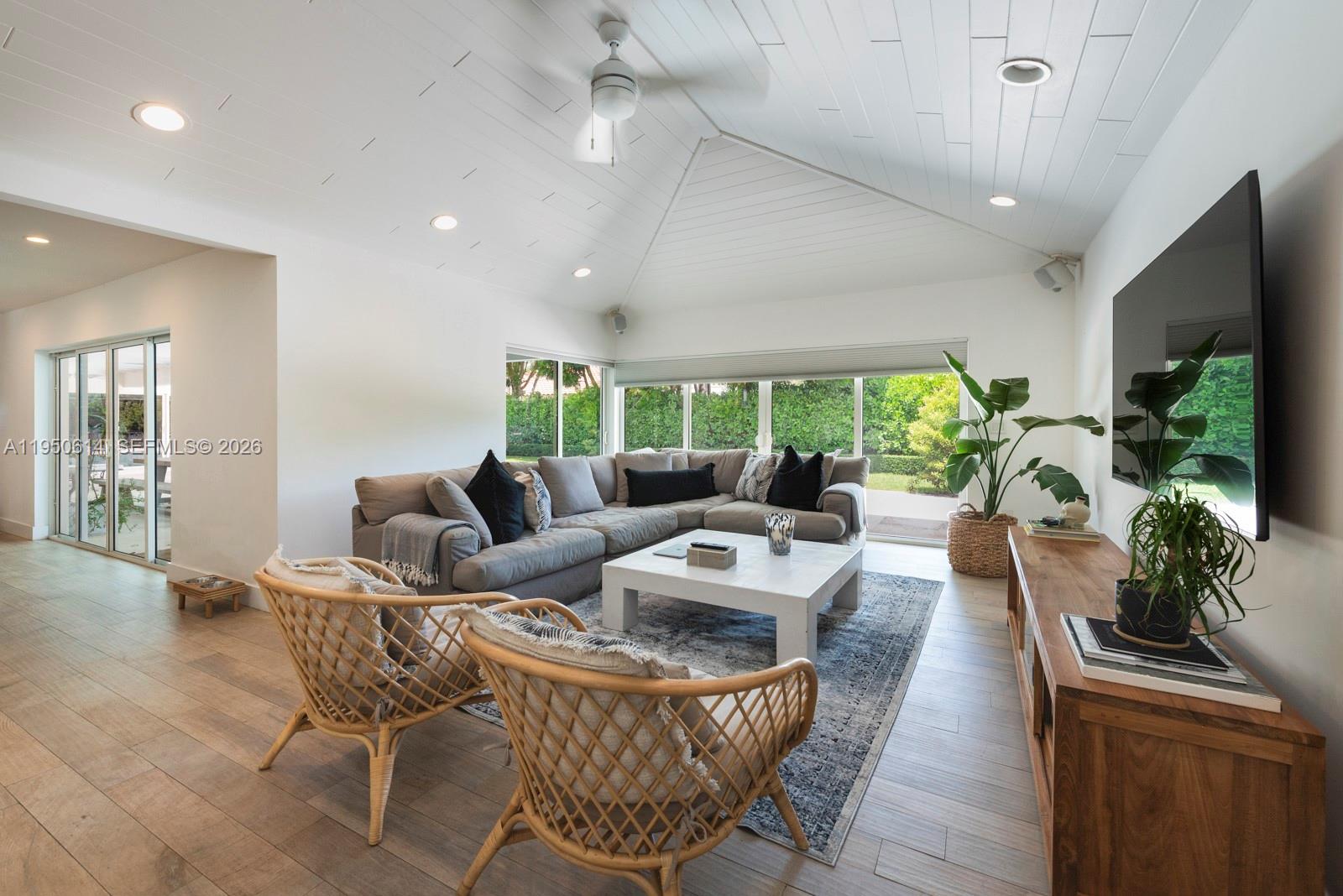 15503 SW 74th Pl Palmetto Bay, FL 33157