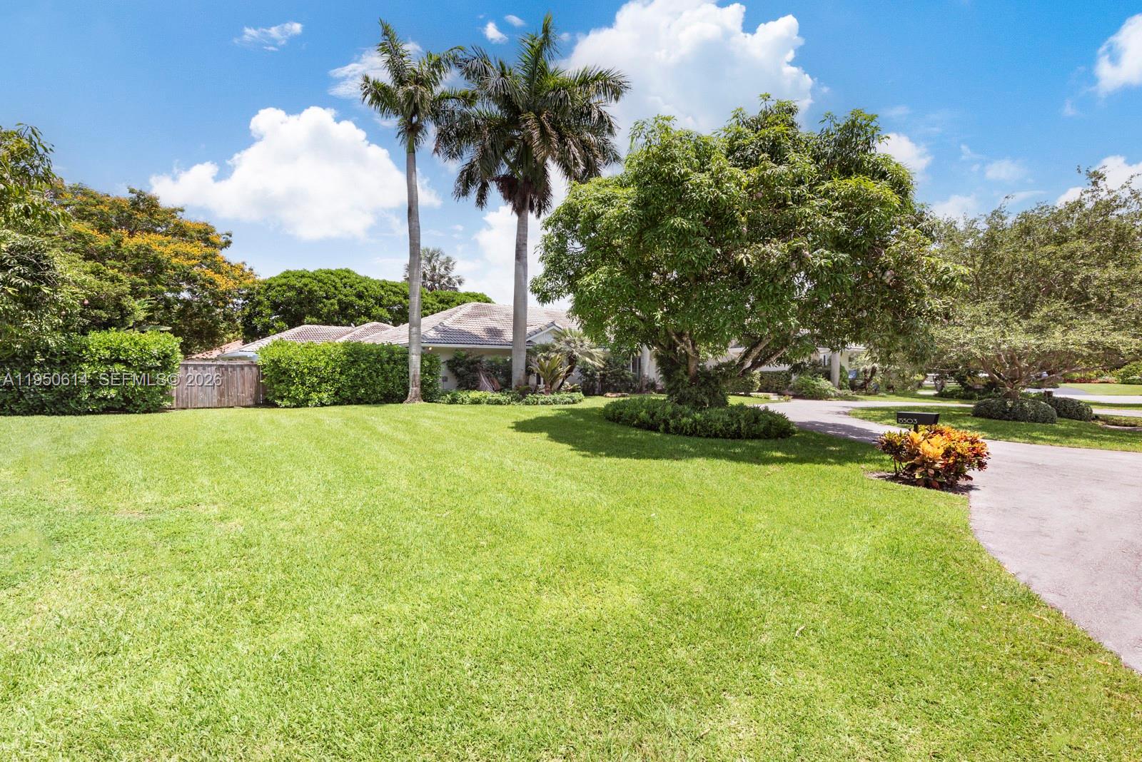 15503 SW 74th Pl Palmetto Bay, FL 33157