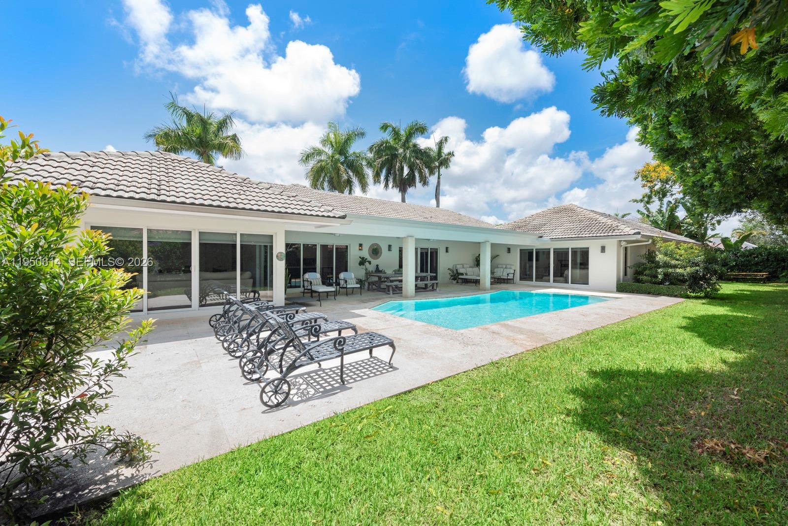 15503 SW 74th Pl Palmetto Bay, FL 33157